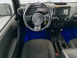 Jeep Wrangler Unlimited 2016 4x4 Sport S 4dr SUV