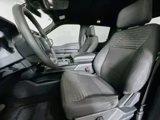 Ford F-150 2023 4x2 XL 4dr SuperCrew 5.5 ft. SB