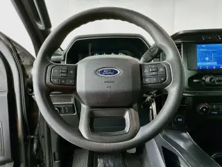 Ford F-150 2023 4x2 XL 4dr SuperCrew 5.5 ft. SB