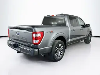 Ford F-150 2023 4x2 XL 4dr SuperCrew 5.5 ft. SB