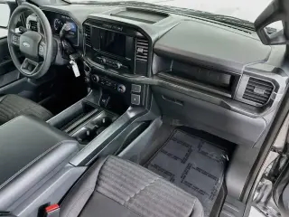 Ford F-150 2023 4x2 XL 4dr SuperCrew 5.5 ft. SB