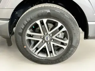 Ford F-150 2023 4x2 XL 4dr SuperCrew 5.5 ft. SB