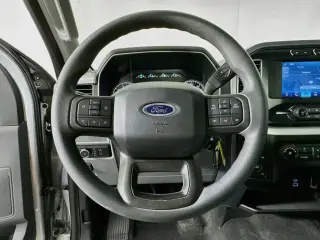 Ford F-150 2023 4x4 XL 4dr SuperCrew 5.5 ft. SB