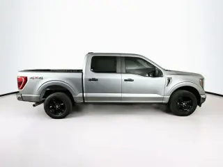 Ford F-150 2023 4x4 XL 4dr SuperCrew 5.5 ft. SB