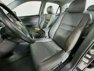 Honda Accord 2005 EX 4dr Sedan w/Leather