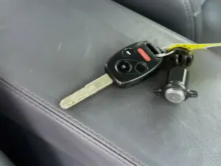 Honda Accord 2005 EX 4dr Sedan w/Leather