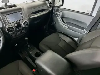 Jeep Wrangler Unlimited 2016 4x4 Sport S 4dr SUV