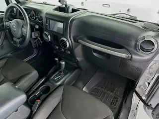 Jeep Wrangler Unlimited 2016 4x4 Sport S 4dr SUV