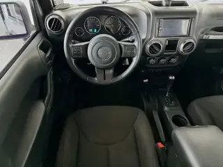 Jeep Wrangler Unlimited 2016 4x4 Sport S 4dr SUV