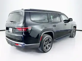 Jeep Wagoneer 2022 4x4 Series III Carbide 4dr SUV