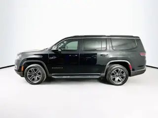 Jeep Wagoneer 2022 4x4 Series III Carbide 4dr SUV