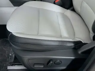 Ford Escape Plug-In Hybrid 2025 PHEV 4dr SUV