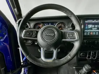 Jeep Wrangler Unlimited 2018 4x4 Moab 4dr SUV (midyear release)