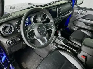 Jeep Wrangler Unlimited 2018 4x4 Moab 4dr SUV (midyear release)
