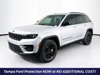 Jeep Grand Cherokee 2025 4x4 Laredo 4dr SUV