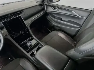 Jeep Grand Cherokee 2025 4x4 Laredo 4dr SUV