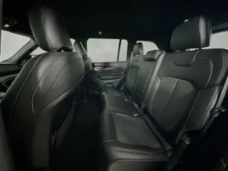 Jeep Grand Cherokee 2025 4x4 Laredo 4dr SUV