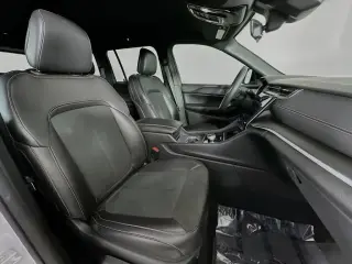 Jeep Grand Cherokee 2025 4x4 Laredo 4dr SUV