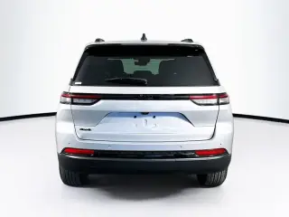 Jeep Grand Cherokee 2025 4x4 Laredo 4dr SUV
