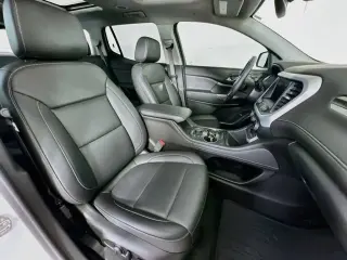 GMC Acadia 2023 4x4 SLT 4dr SUV