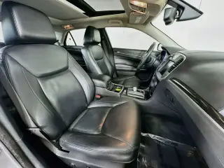 Chrysler 300 2015 Limited 4dr Sedan