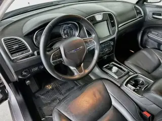 Chrysler 300 2015 Limited 4dr Sedan