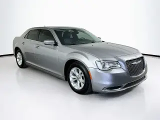 Chrysler 300 2015 Limited 4dr Sedan