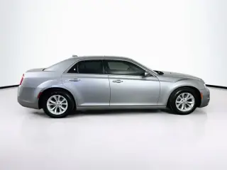 Chrysler 300 2015 Limited 4dr Sedan