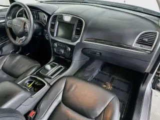 Chrysler 300 2015 Limited 4dr Sedan
