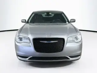 Chrysler 300 2015 Limited 4dr Sedan