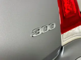 Chrysler 300 2015 Limited 4dr Sedan