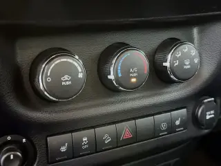 Jeep Wrangler 2014 4x4 Sahara 2dr SUV