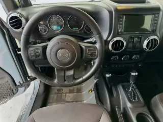 Jeep Wrangler 2014 4x4 Sahara 2dr SUV