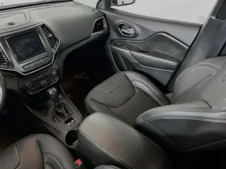 Jeep Cherokee 2021 Latitude Lux 4dr SUV