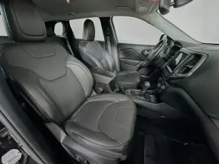 Jeep Cherokee 2021 Latitude Lux 4dr SUV