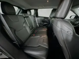 Jeep Cherokee 2021 Latitude Lux 4dr SUV