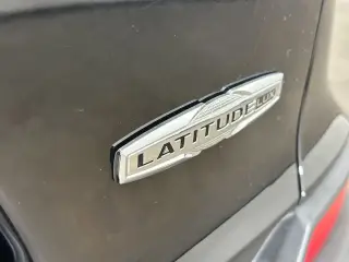 Jeep Cherokee 2021 Latitude Lux 4dr SUV