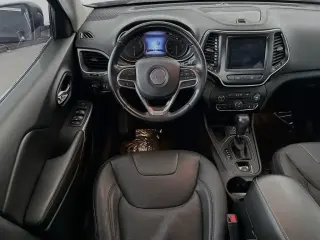 Jeep Cherokee 2021 Latitude Lux 4dr SUV