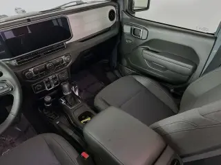 Jeep Gladiator 2025 4x4 Big Bear 4dr Crew Cab 5.0 ft. SB