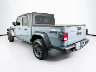 Jeep Gladiator 2025 4x4 Big Bear 4dr Crew Cab 5.0 ft. SB