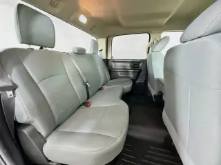 Ram 1500 2018 4x2 Express 4dr Crew Cab 5.5 ft. SB Pickup
