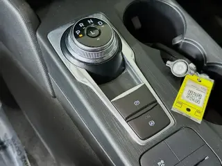 Ford Escape Hybrid 2021 SE 4dr SUV
