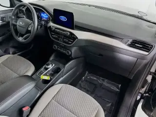 Ford Escape Hybrid 2021 SE 4dr SUV