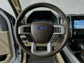 Ford F-150 2018 4x4 Platinum 4dr SuperCrew 5.5 ft. SB