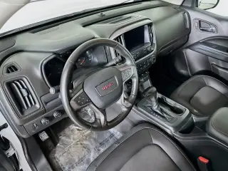 GMC Canyon 2021 4x4 AT4 4dr Crew Cab 5 ft. SB (Cloth)