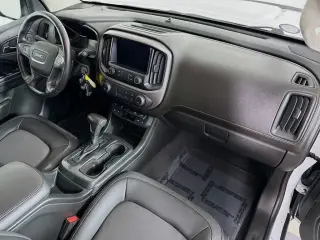 GMC Canyon 2021 4x4 AT4 4dr Crew Cab 5 ft. SB (Cloth)