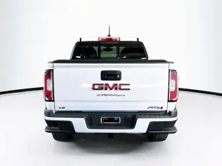 GMC Canyon 2021 4x4 AT4 4dr Crew Cab 5 ft. SB (Cloth)