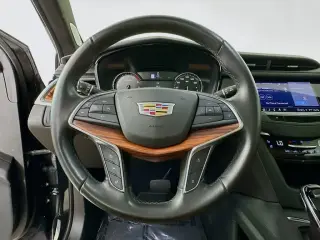 Cadillac XT5 2022 Premium Luxury 4dr SUV