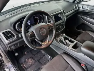 Jeep Grand Cherokee 2019 4x2 Laredo 4dr SUV
