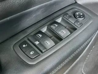 Jeep Grand Cherokee 2019 4x2 Laredo 4dr SUV